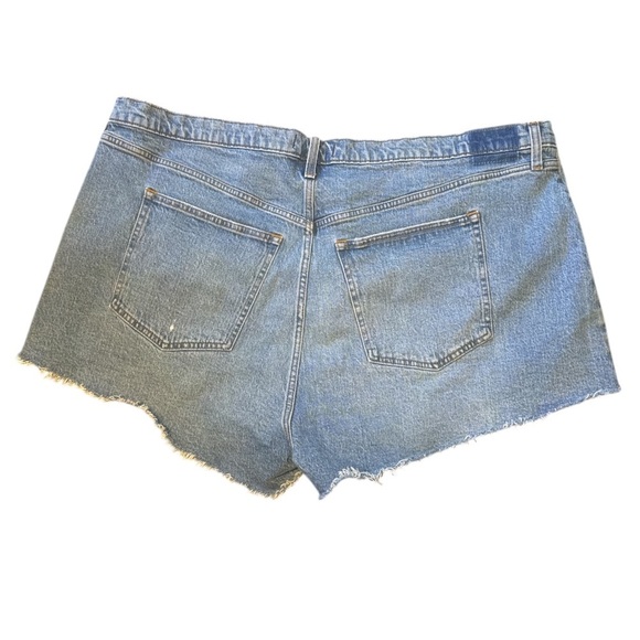 New Abercrombie and fitch the mom short high rise size 22 denim medium wash - Picture 3 of 4